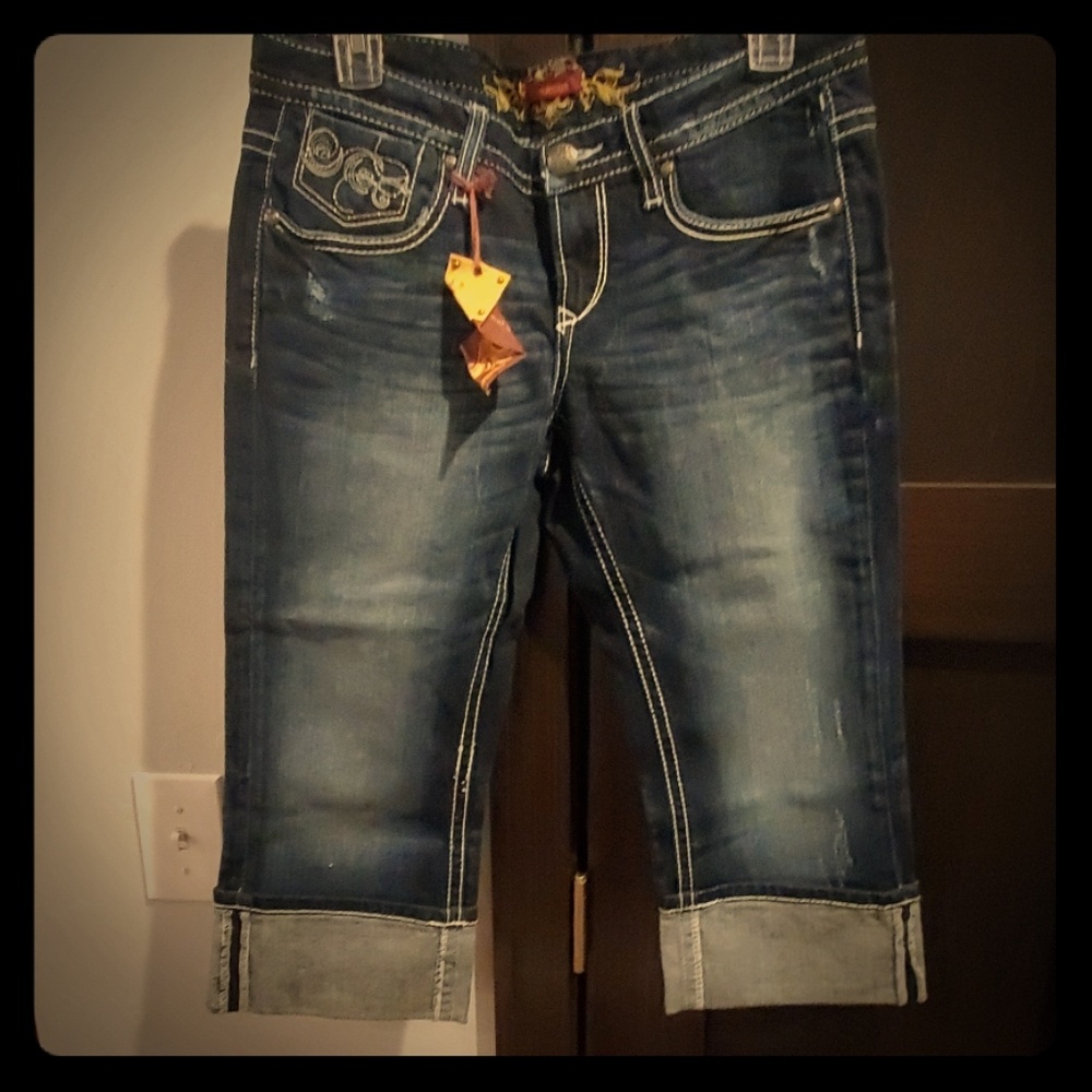 Women's capris